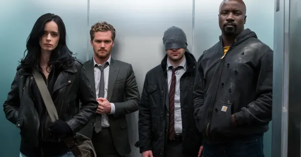 Главные актеры сериала «Защитники» замечены в месте, где проходят съемки «Сорвиголовы»